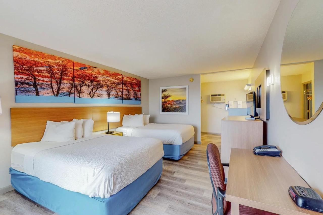 Days Inn By Wyndham Socorro Exteriör bild