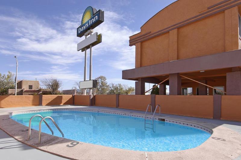 Days Inn By Wyndham Socorro Exteriör bild